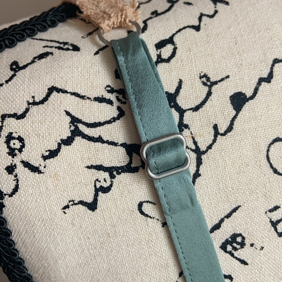 Vintage SILK Victoria’s Secret Chemise - Picture 5 of 8